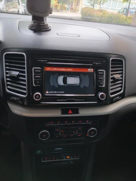 VW Sharan 2.0 TDI 140hp 6ск Hi-line 7места Климатроник Нави, снимка 17