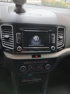 VW Sharan 2.0 TDI 140hp 6ск Hi-line 7места Климатроник Нави - 4999 € / 9777.19 лв. - 25844720 10