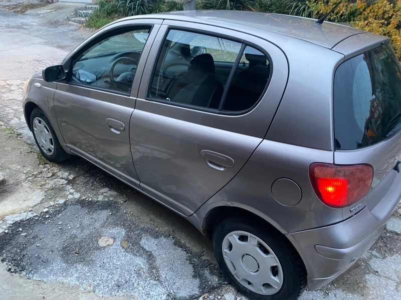 Toyota Yaris 1.3, снимка 4 - Автомобили и джипове - 48211939