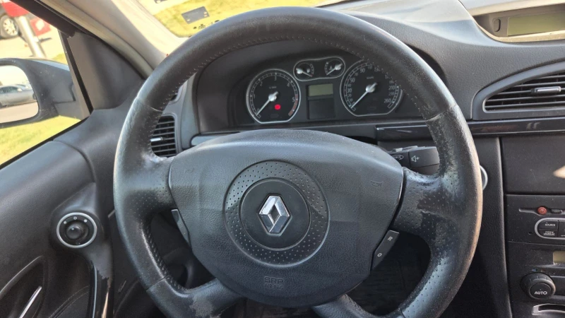 Renault Laguna 2.0 dCi 150кс., снимка 7 - Автомобили и джипове - 52341463