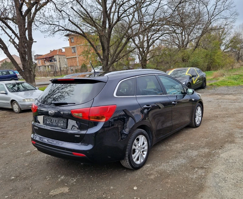 Kia Ceed 1.6crdi FULL, снимка 4 - Автомобили и джипове - 52857282