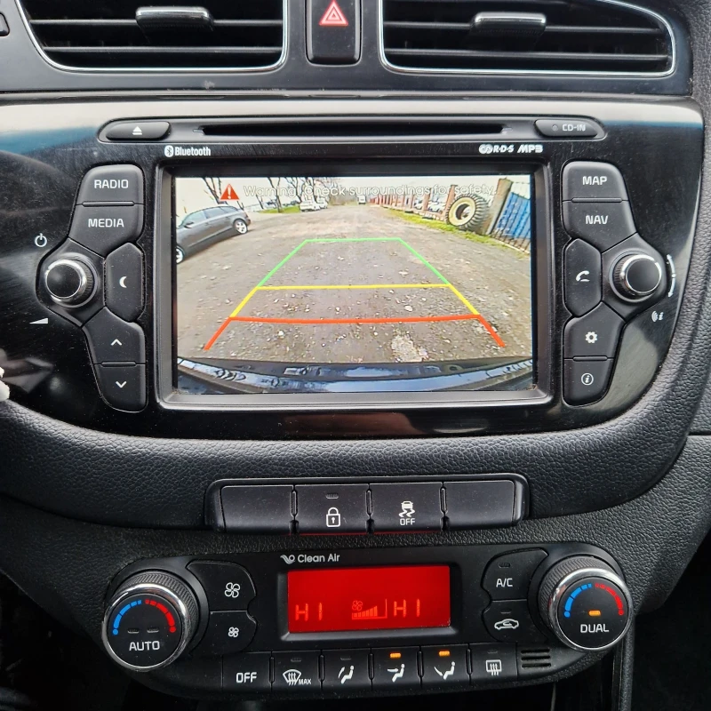 Kia Ceed 1.6crdi FULL, снимка 9 - Автомобили и джипове - 52857282