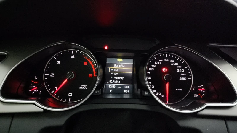 Audi A5 2.0TDI/4x4/Пълна сервизна история !!!, снимка 12 - Автомобили и джипове - 53036064