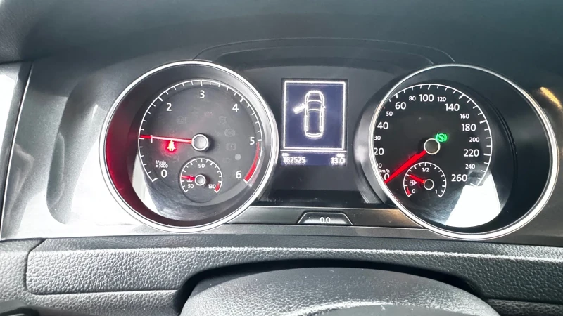 VW Golf Variant 1.6 TDI 116к.с. 182500км, снимка 10 - Автомобили и джипове - 53276149