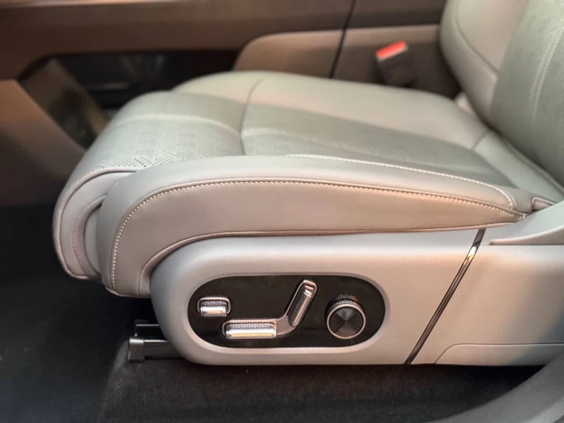 Zeekr 7X 4WD , снимка 12 - Автомобили и джипове - 53572286