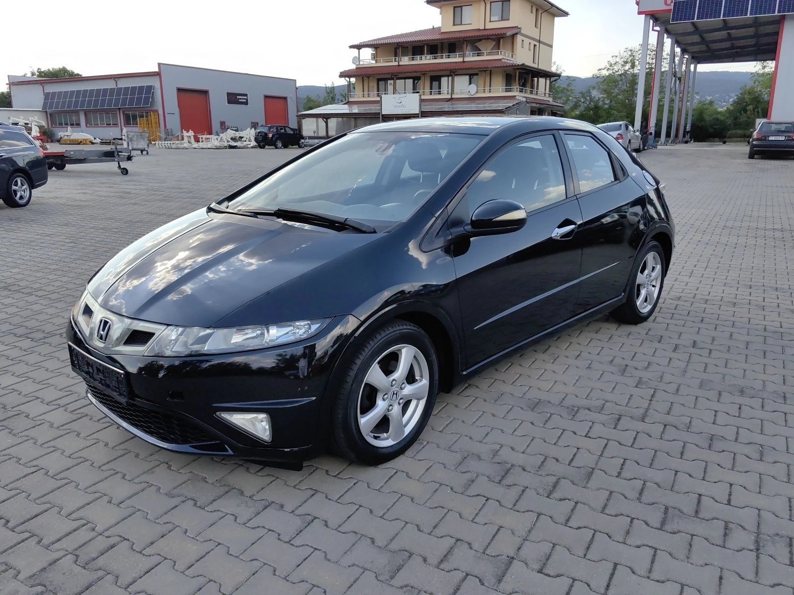 Honda Civic 1.4 99кс Фейслифт Модел 6 Скорости  - изображение 2