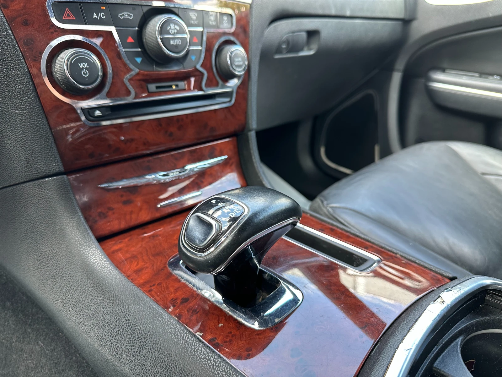 Chrysler 300c 3.6i 292 к.с. | Mobile.bg — изображение 12