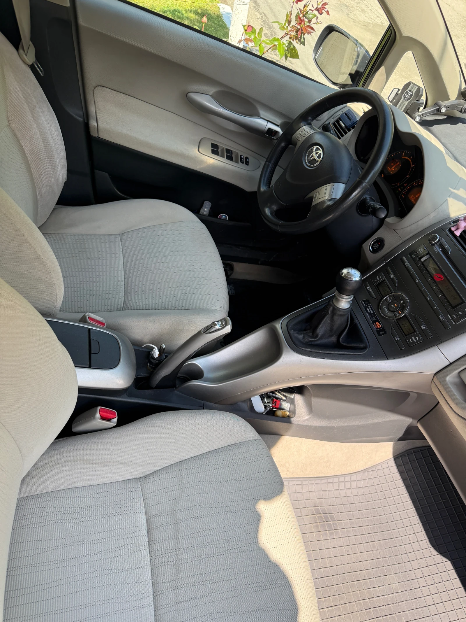 Toyota Auris UNIKAT - изображение 10