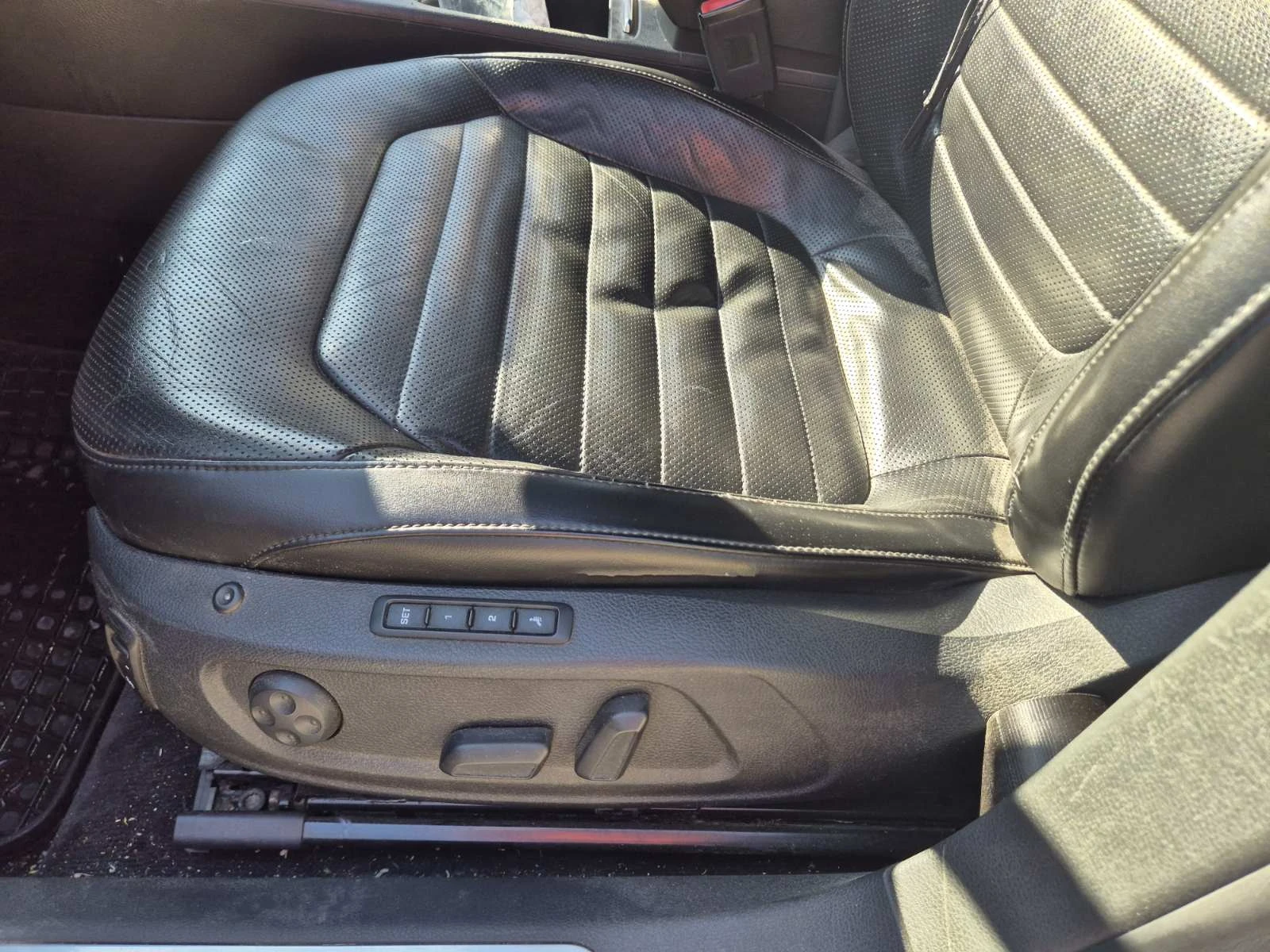 VW Passat 4х4/FULL/Кожа/Пано - изображение 7