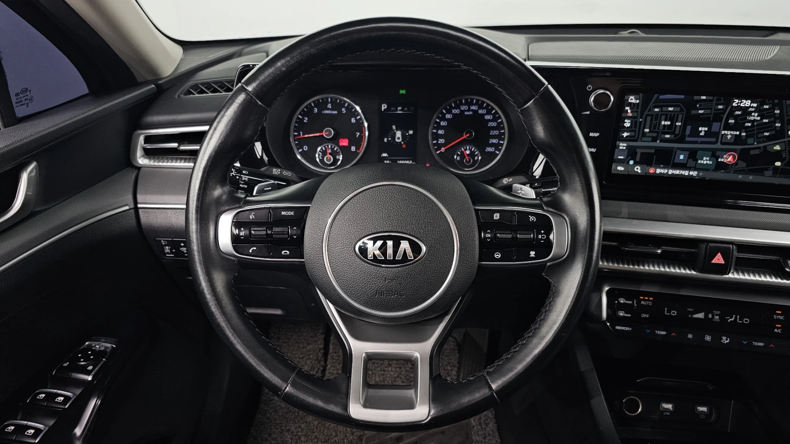 Kia K5 2.0LPI TRENDY | Mobile.bg   12
