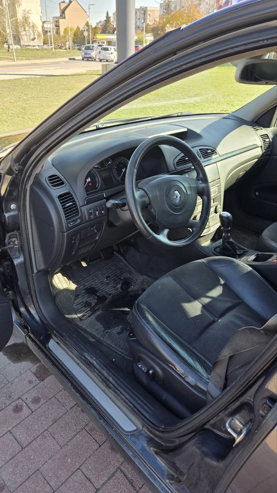 Renault Laguna 2.0 dCi 150кс. - изображение 8