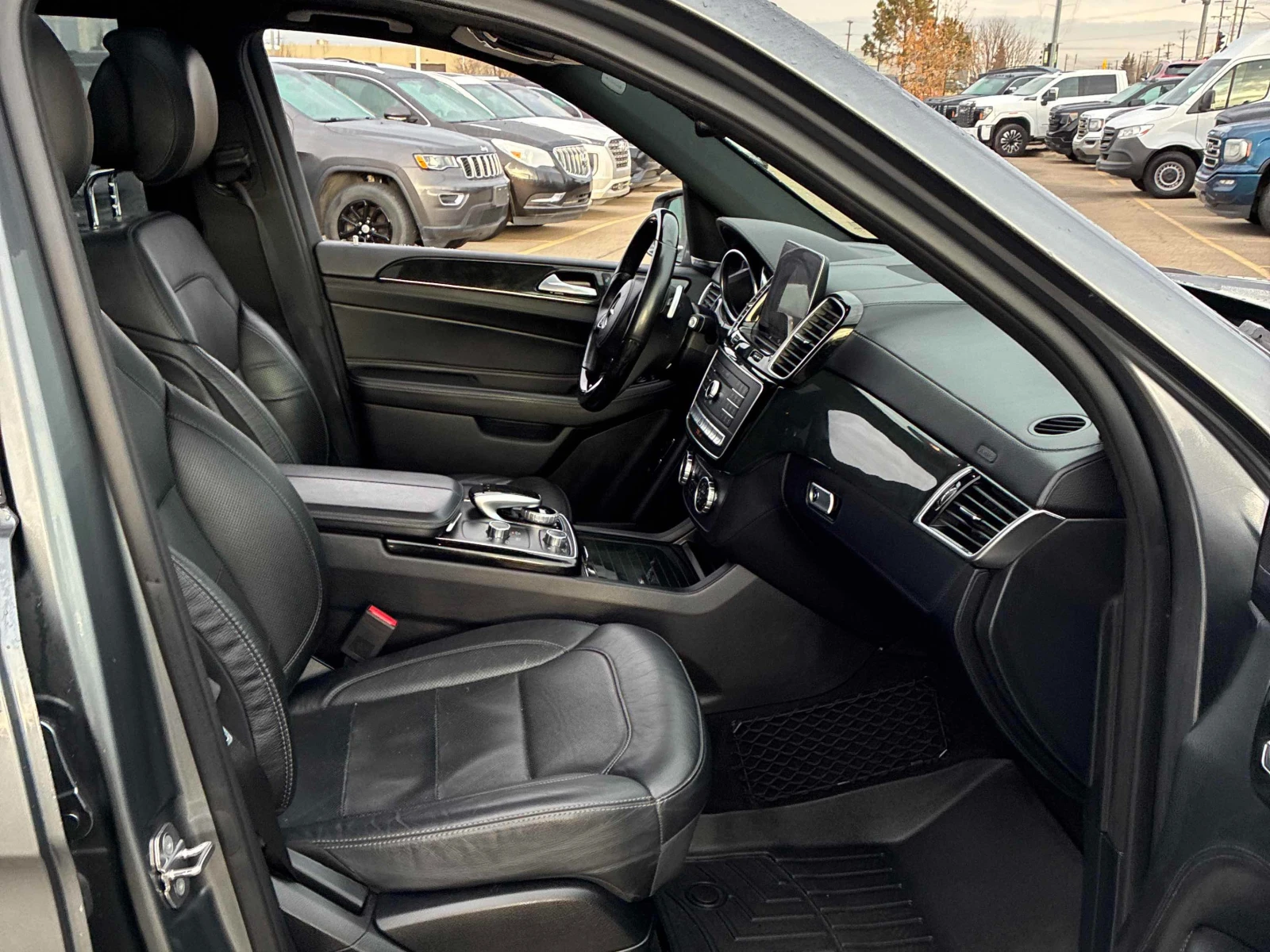 Mercedes-Benz GLS 450 CARFAX * * АВТО КРЕДИТ * *  - изображение 7