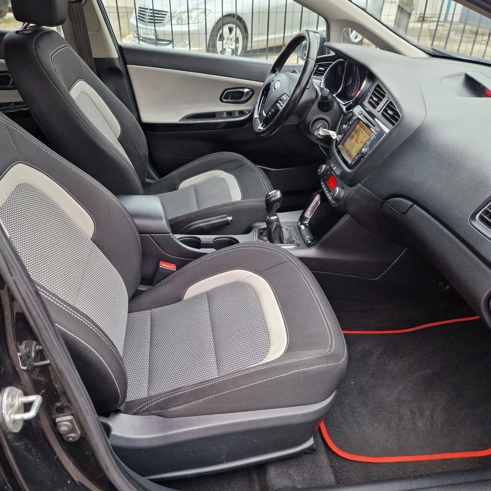 Kia Ceed 1.6crdi FULL | Mobile.bg � ����������� 12