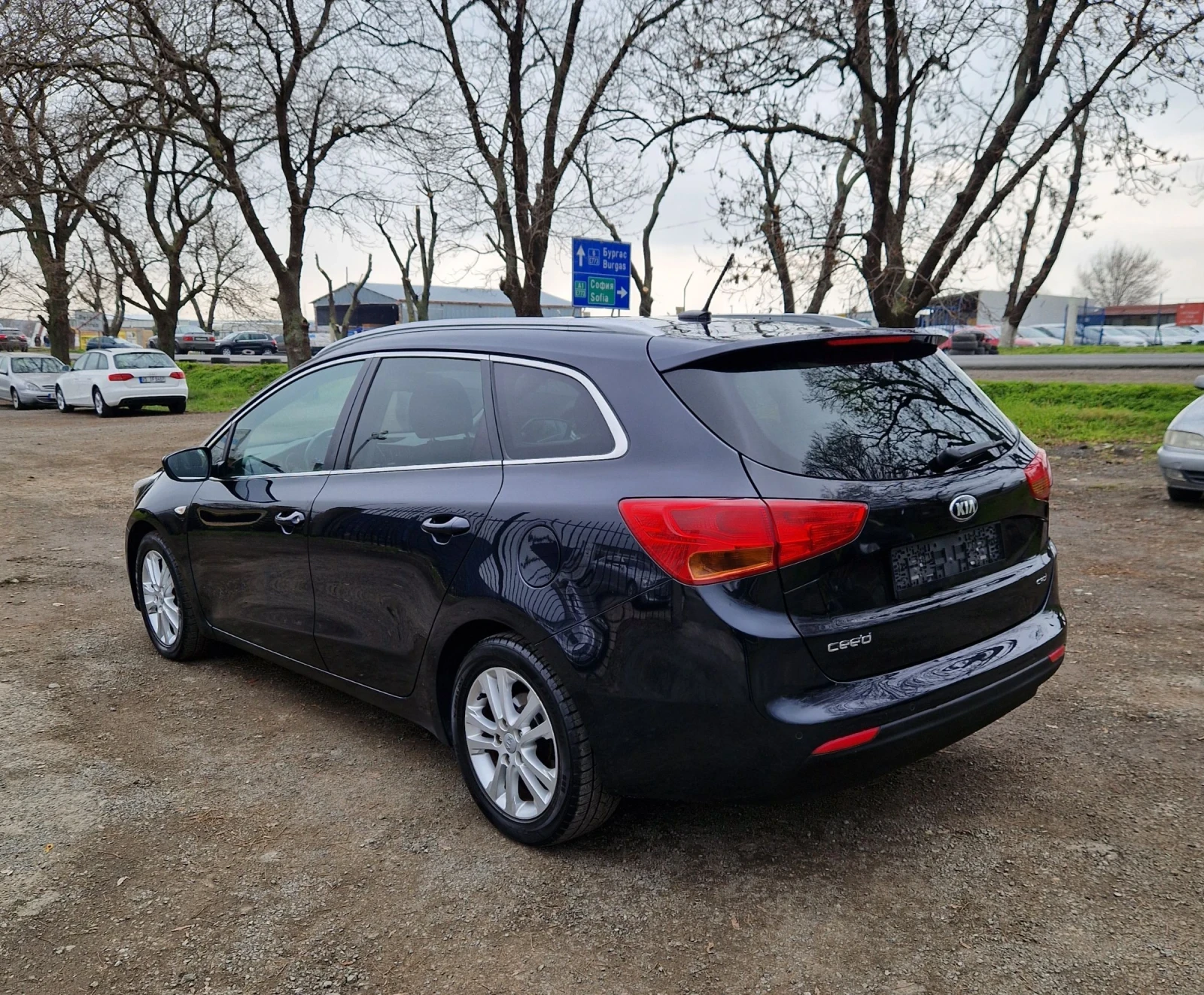 Kia Ceed 1.6crdi FULL - изображение 2