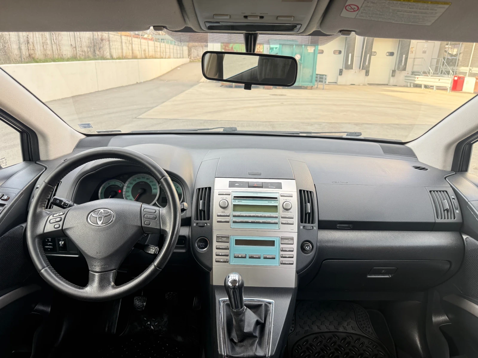 Toyota Corolla verso 2, 2 D4D-136 к.с # 6+ 1места#, снимка 14 - Автомобили и джипове - 53758164