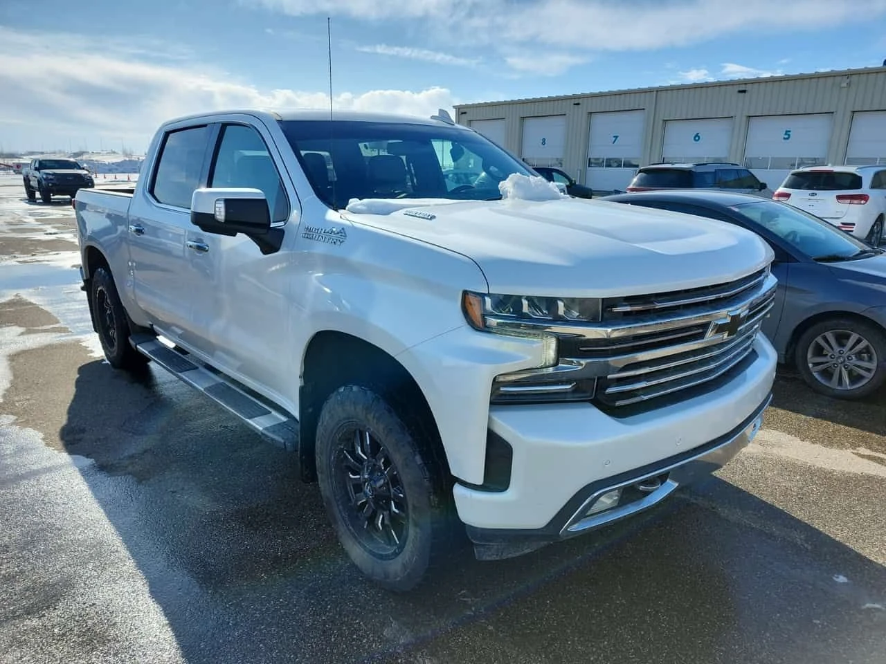 Chevrolet Silverado  HIGH COUNTRY| PANORAMA| ОБДУХВАНЕ| CARFAX , снимка 2 - Автомобили и джипове - 53826245