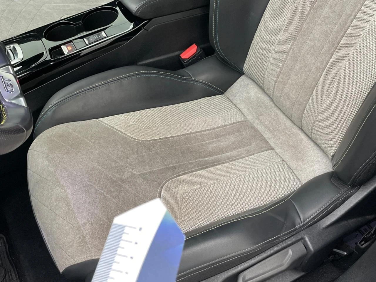 Peugeot 2008 GT, снимка 8 - Автомобили и джипове - 53965137