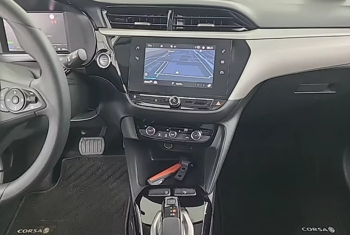 Opel Corsa  EV Edition, снимка 7 - Автомобили и джипове - 54146000