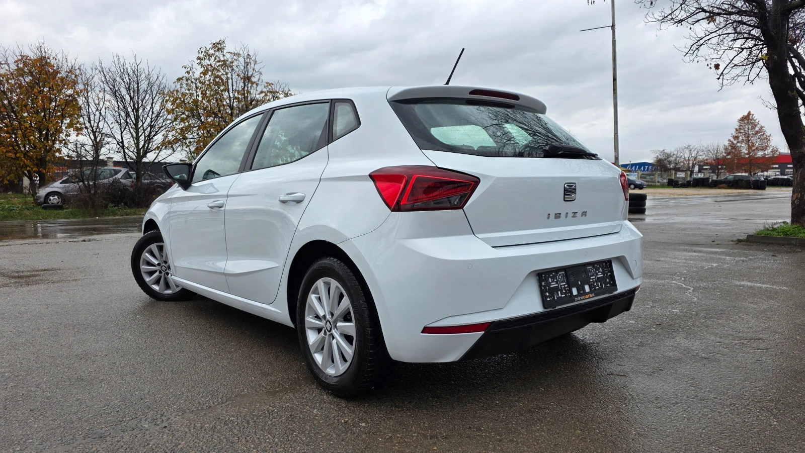Seat Ibiza ЧИСТО НОВА, снимка 6 - Автомобили и джипове - 54363840