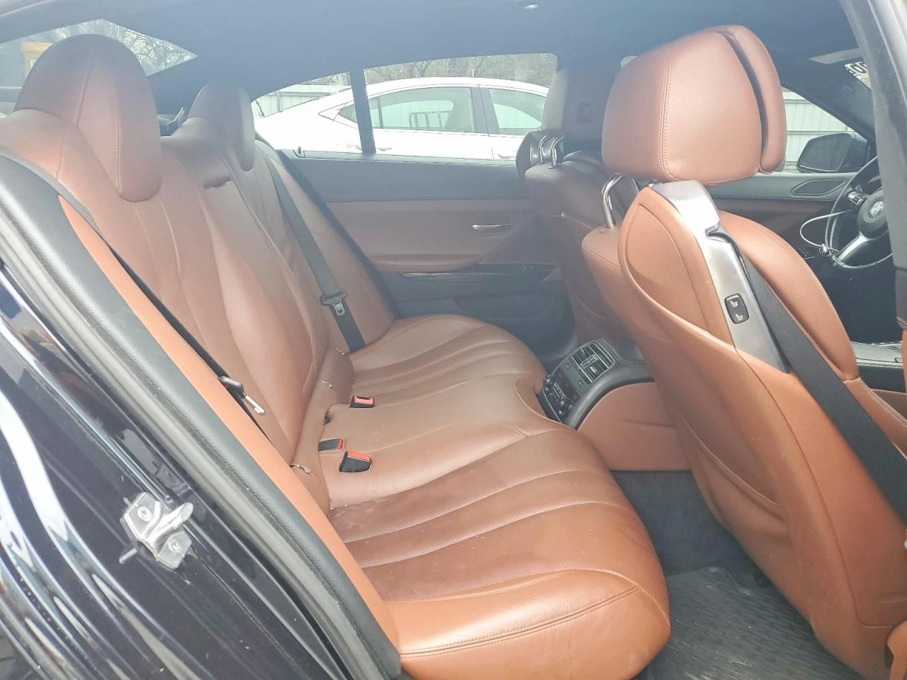 BMW 640 Xi* M-Pack* Gran Coupe* Обдухване* Хедъп* Амбиент, снимка 9 - Автомобили и джипове - 54422675