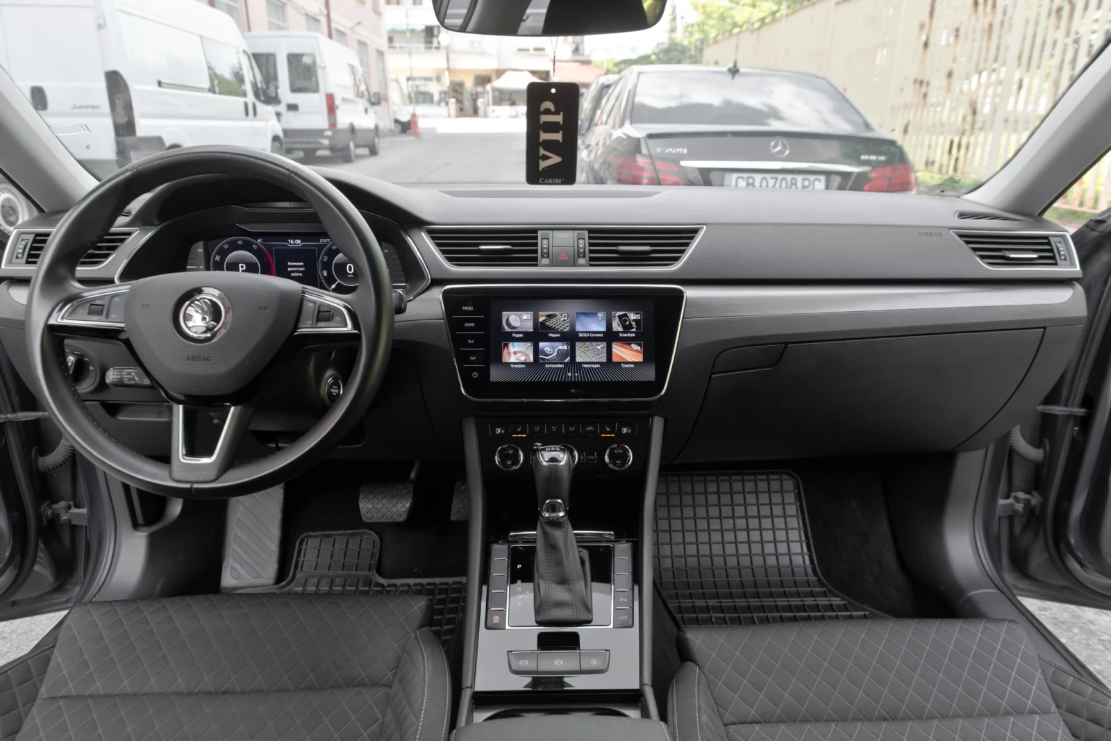Skoda Superb 2.0TDI, снимка 15 - Автомобили и джипове - 54527822