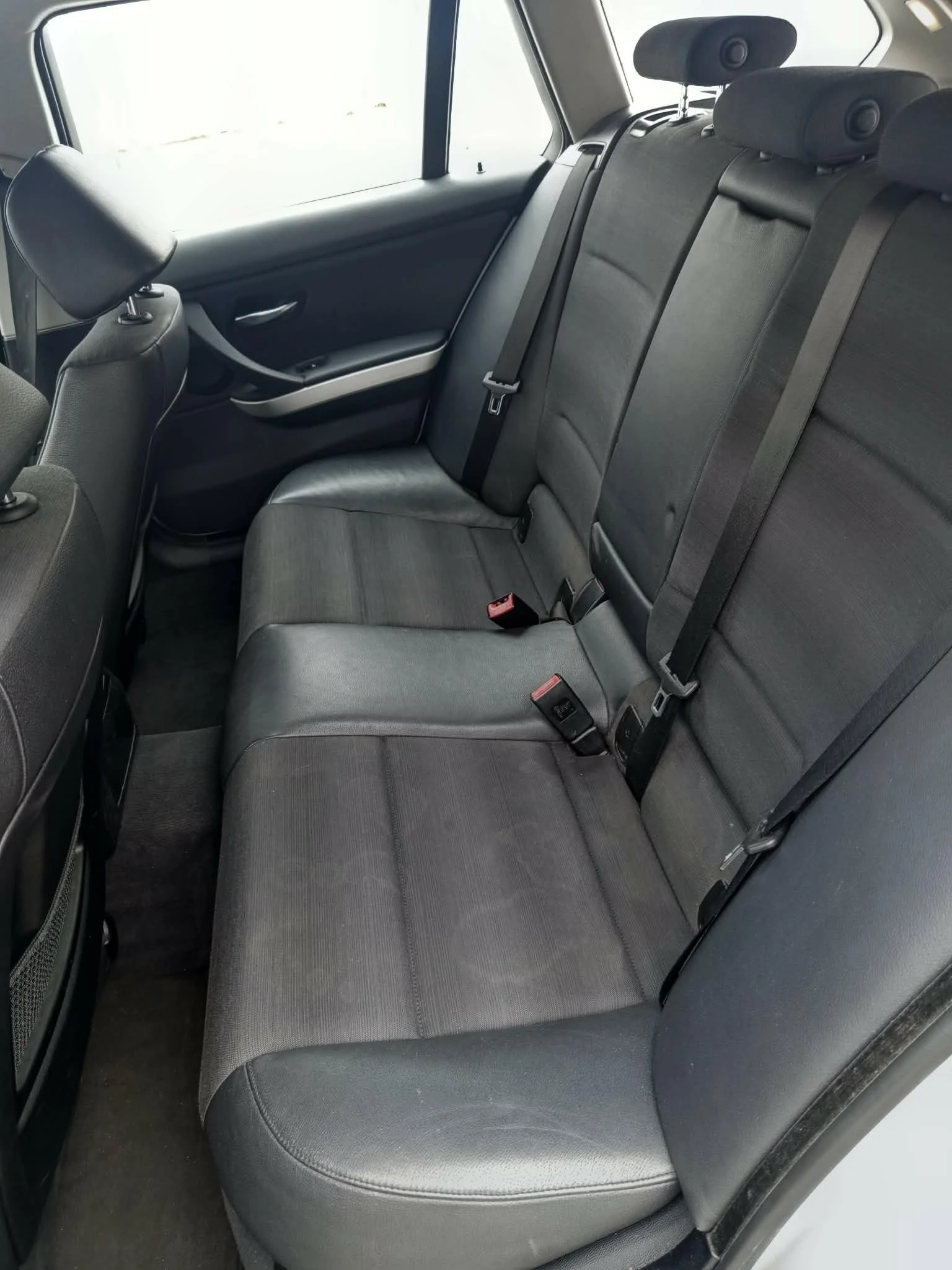 BMW 330 xd Панорама/Нави/Рекаро/Автомат, снимка 13 - Автомобили и джипове - 54544387