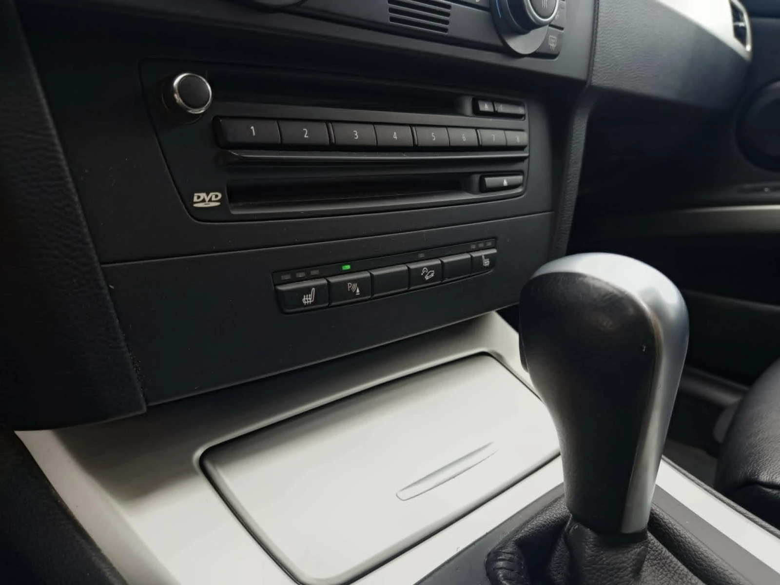 BMW 330 xd Панорама/Нави/Рекаро/Автомат, снимка 12 - Автомобили и джипове - 54544387