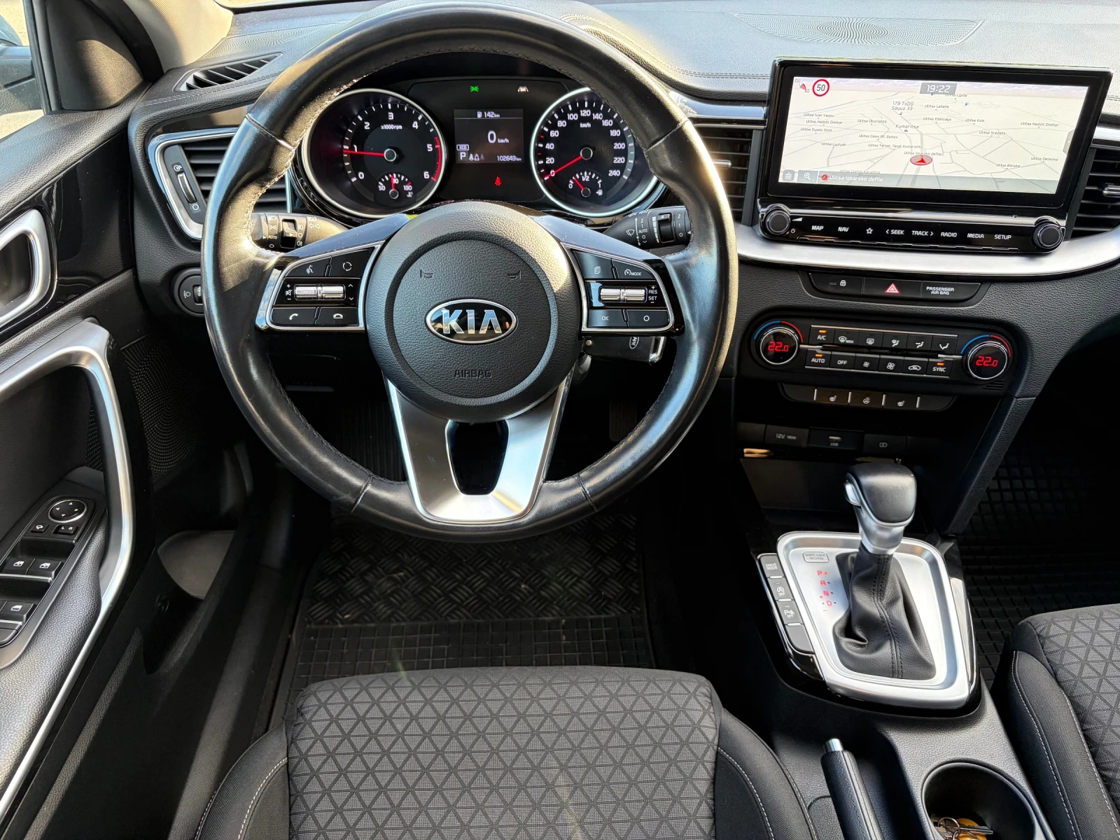 Kia Ceed 1.6CRDI 136к.с. AT7, снимка 11 - Автомобили и джипове - 54714587