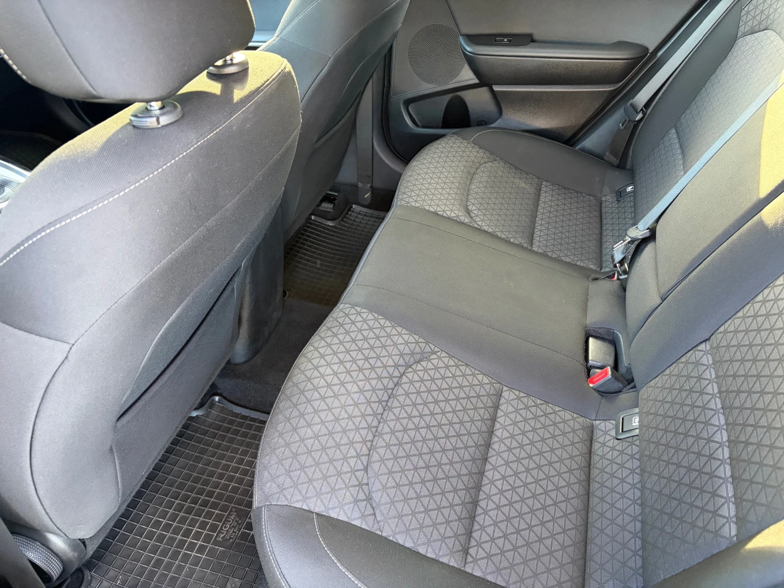 Kia Ceed 1.6CRDI 136к.с. AT7, снимка 9 - Автомобили и джипове - 54714587