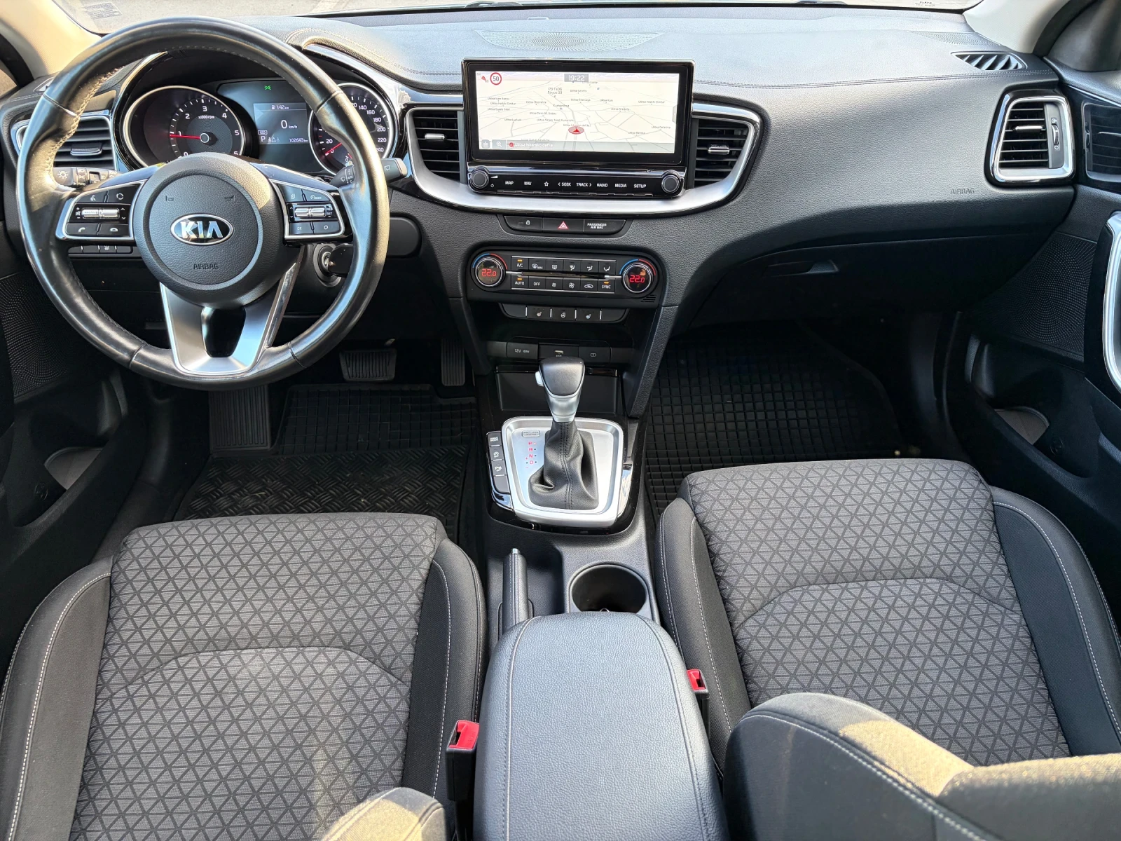 Kia Ceed 1.6CRDI 136к.с. AT7, снимка 10 - Автомобили и джипове - 54714587