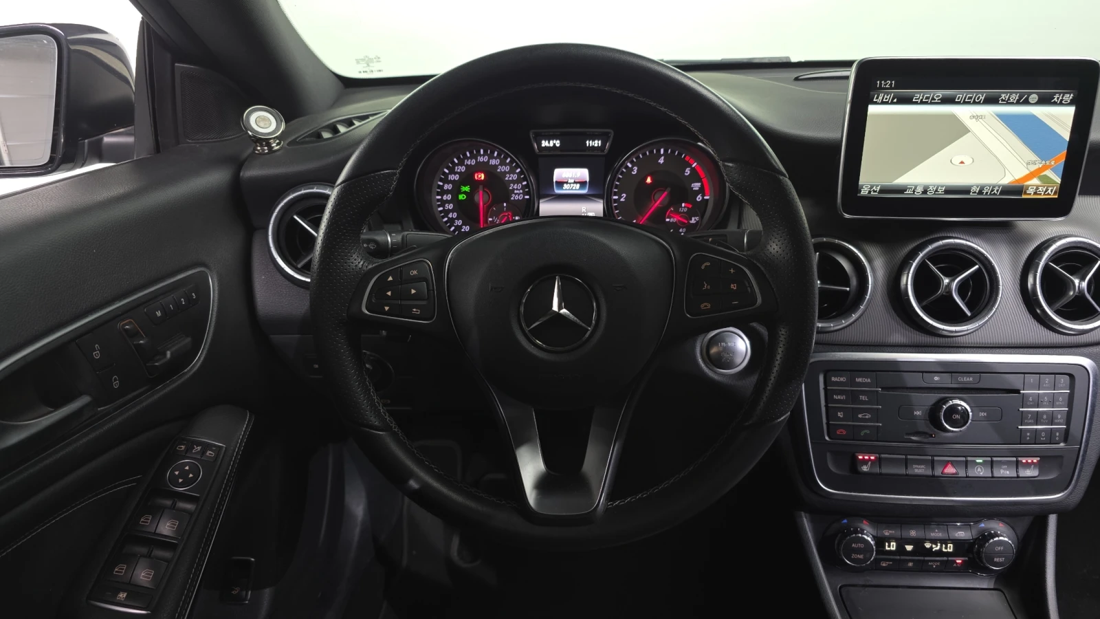 Mercedes-Benz CLA 200d autogeorge.com, снимка 12 - Автомобили и джипове - 55133141