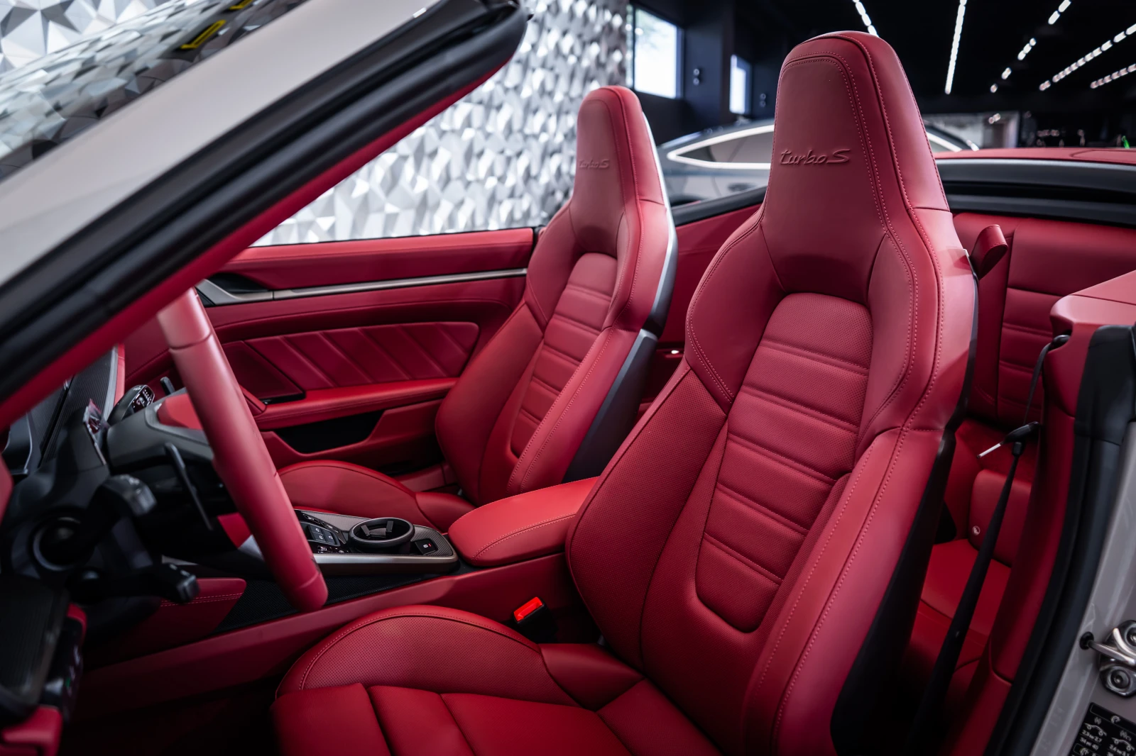 Porsche 991 992.2 Turbo S SportChrono* Burmester, снимка 12 - Автомобили и джипове - 55540149