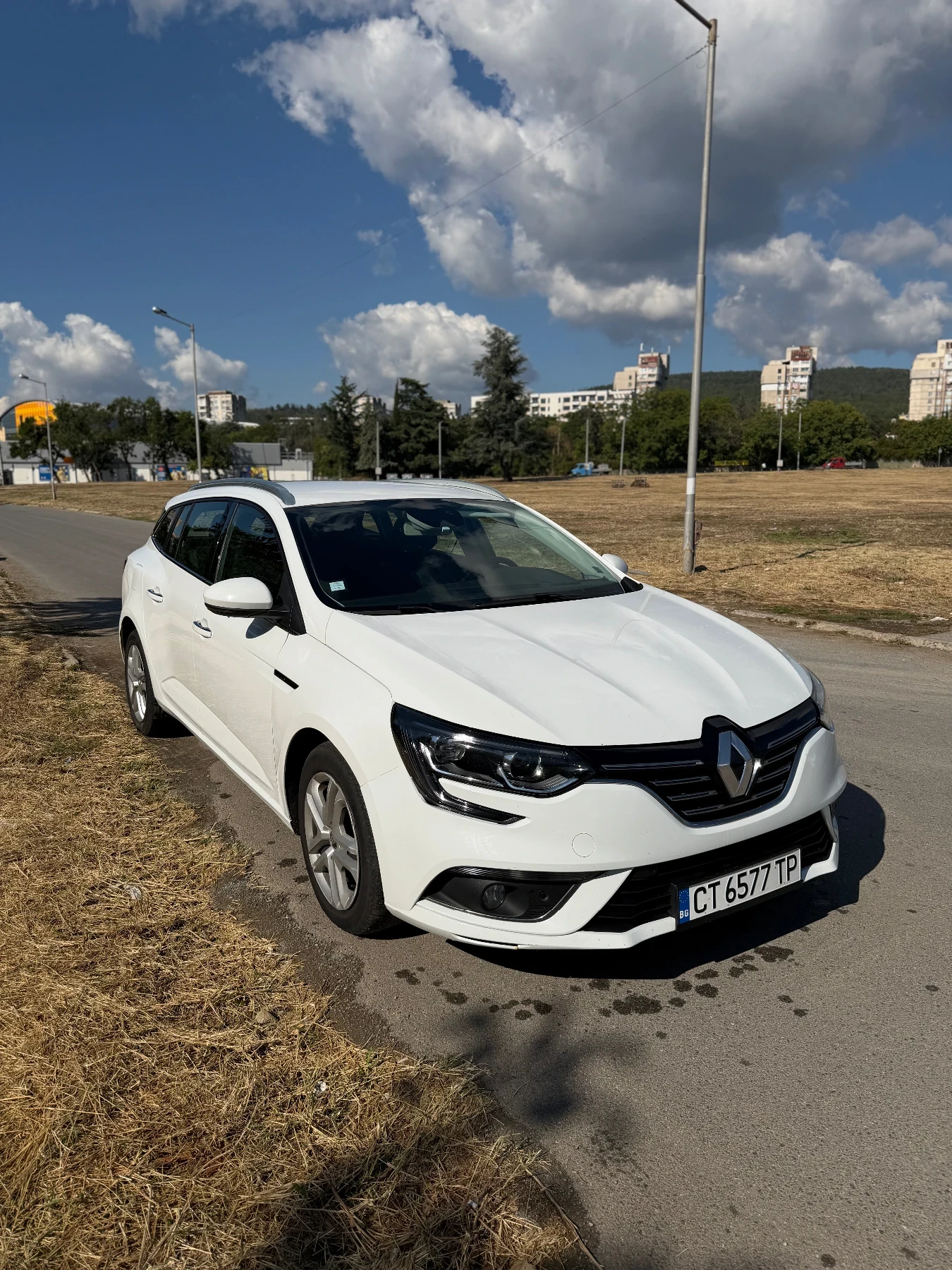 Renault Megane, снимка 3 - Автомобили и джипове - 55811323