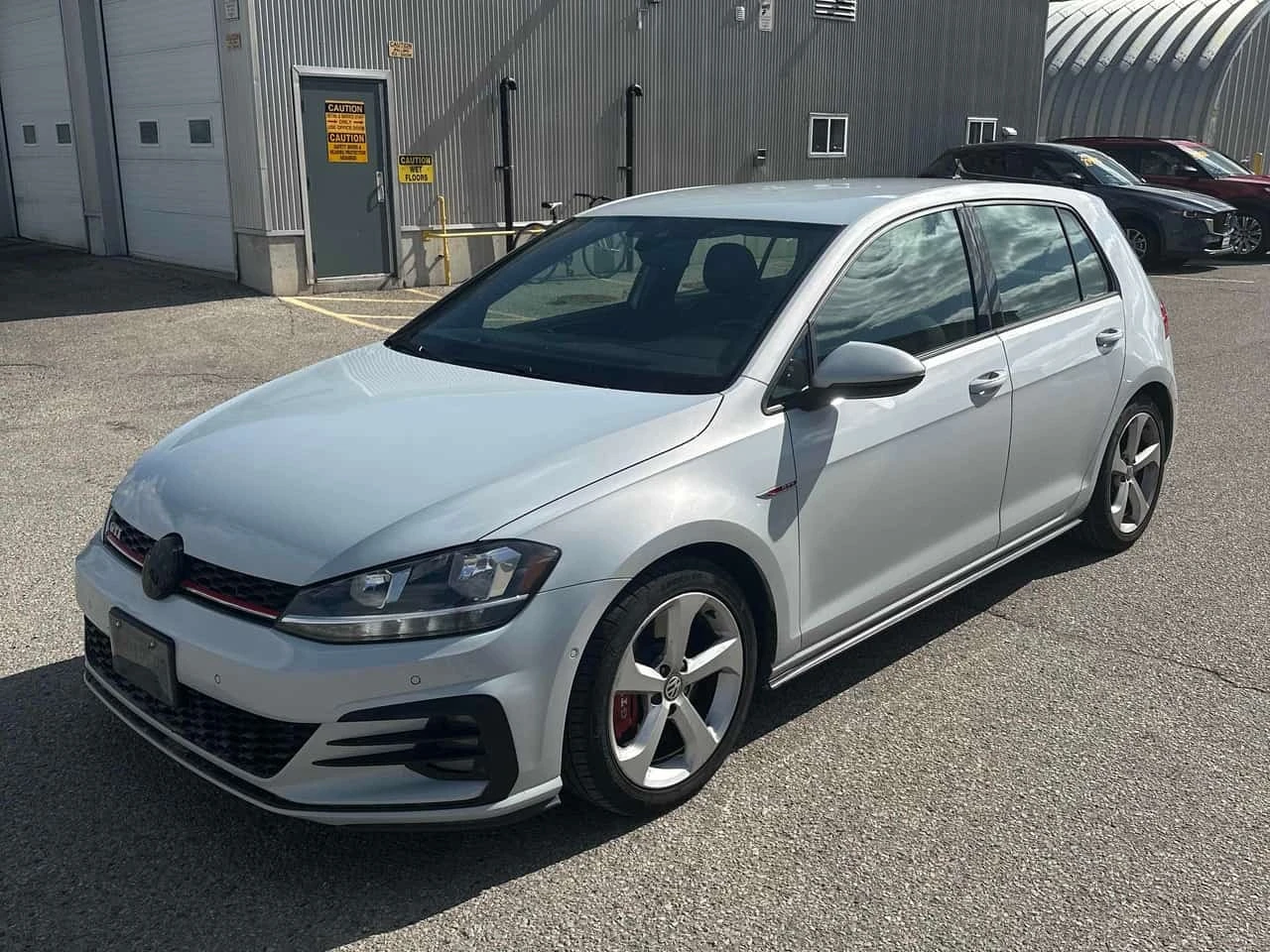 VW Golf  * АВТОКРЕДИТ * ГЛАВНО ПРЕДСТАВИТЕЛСТВО