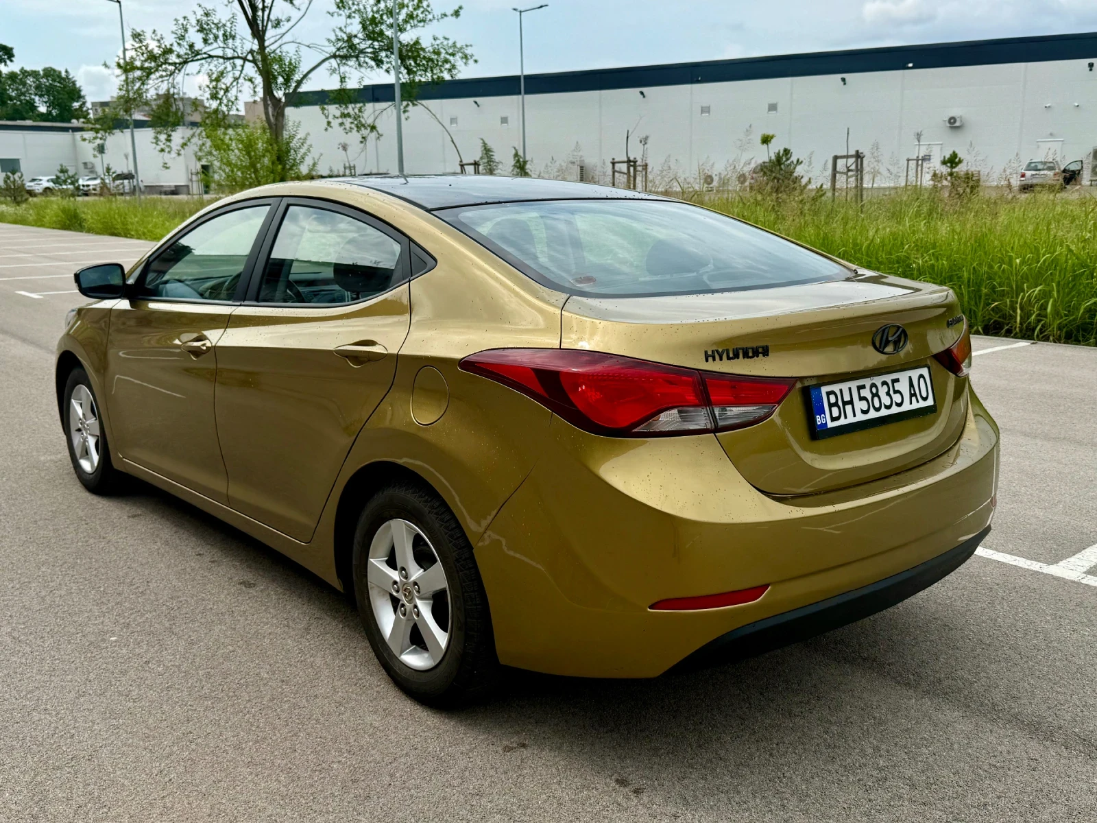Hyundai Elantra 1.6i - ГАЗ, снимка 4 - Автомобили и джипове - 56302279