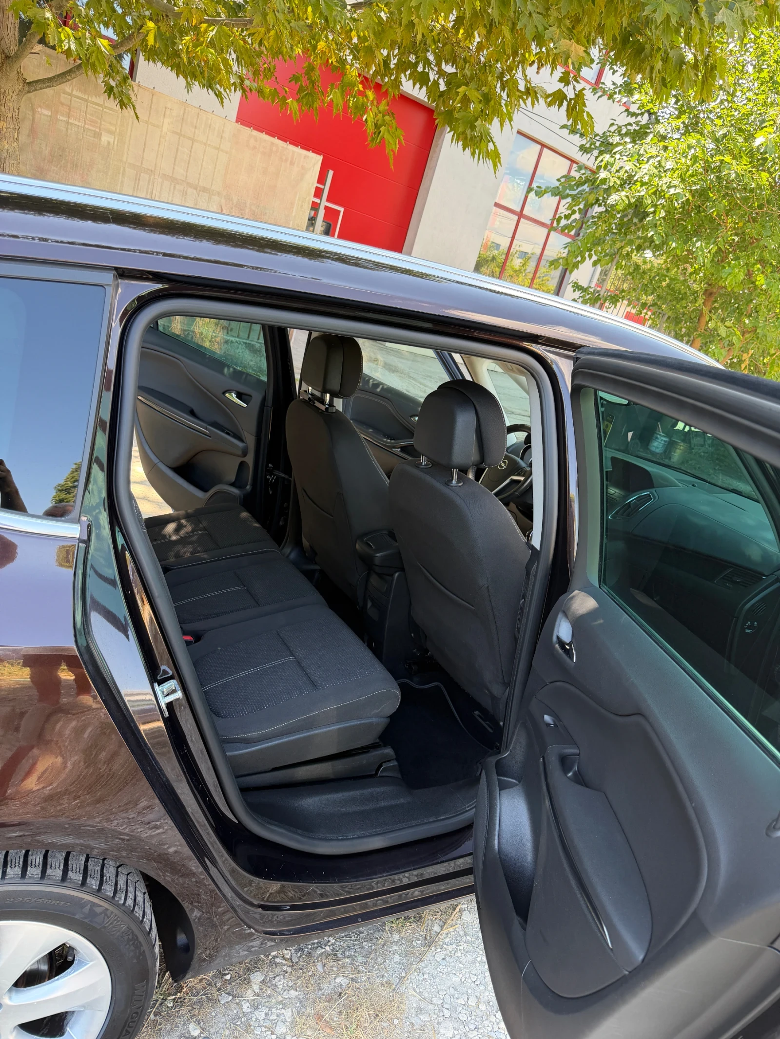 Opel Zafira, снимка 9 - Автомобили и джипове - 56330219