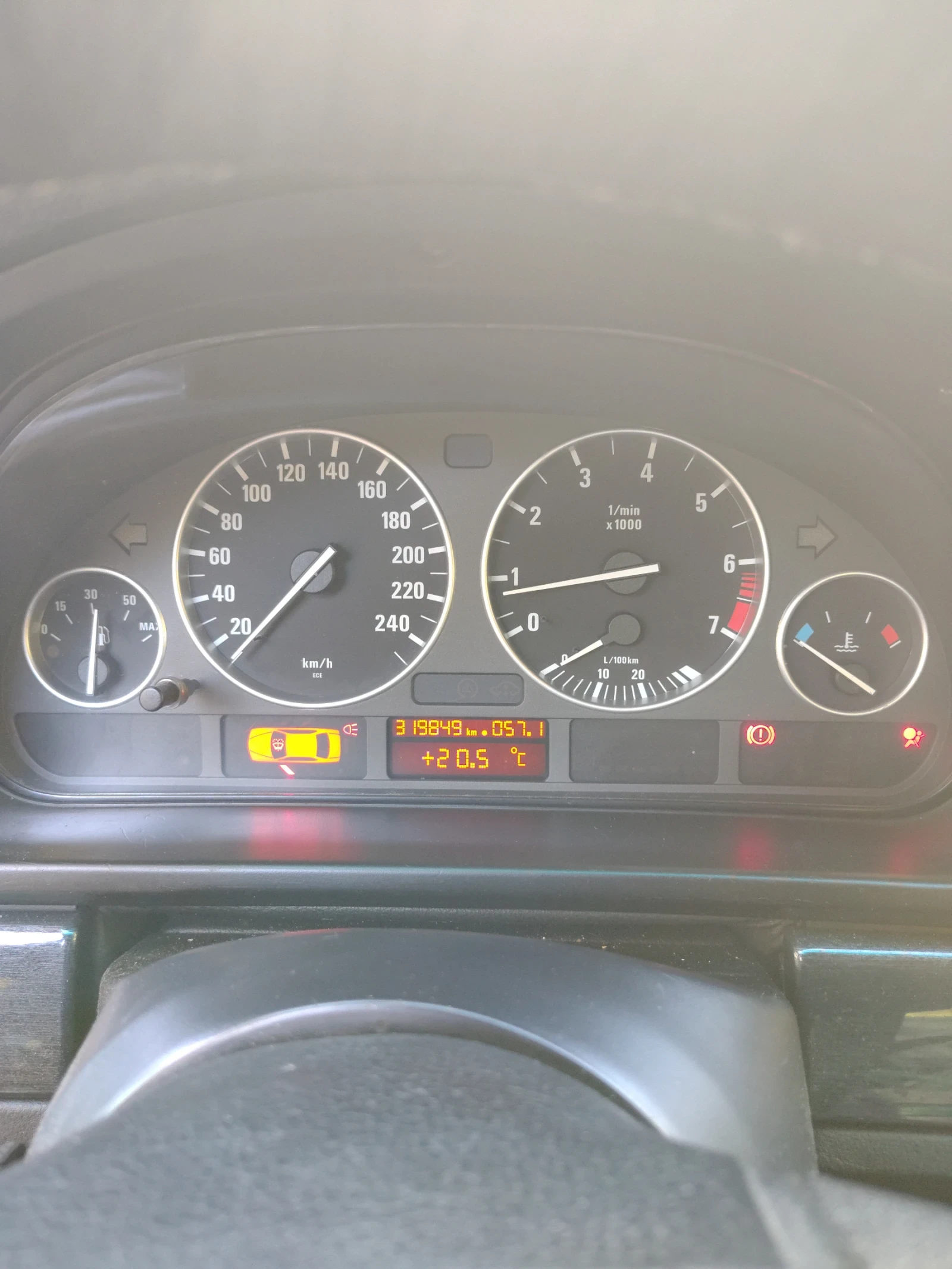 BMW 520, снимка 5 - Автомобили и джипове - 56359419