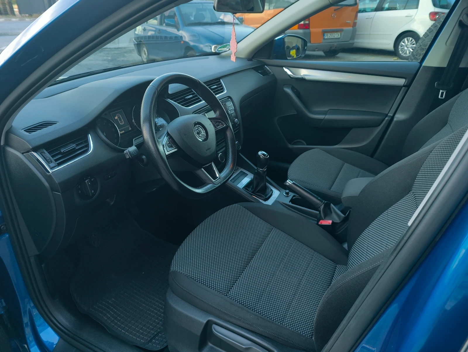 Skoda Octavia III GreenLine 1.6TDI (6 ��������) 110�.� | Mobile.bg � ����������� 9