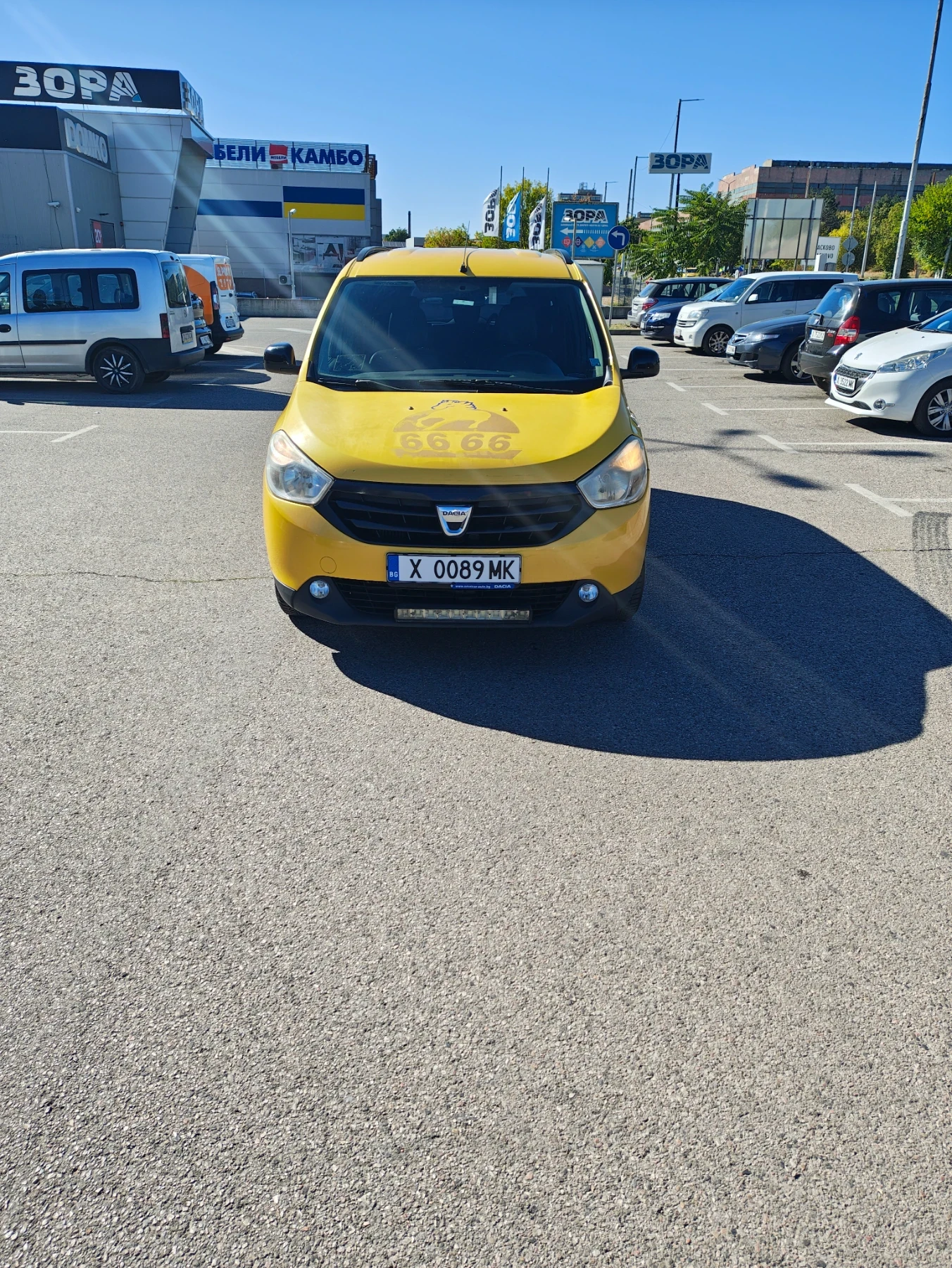Dacia Lodgy, снимка 3 - Автомобили и джипове - 56575962