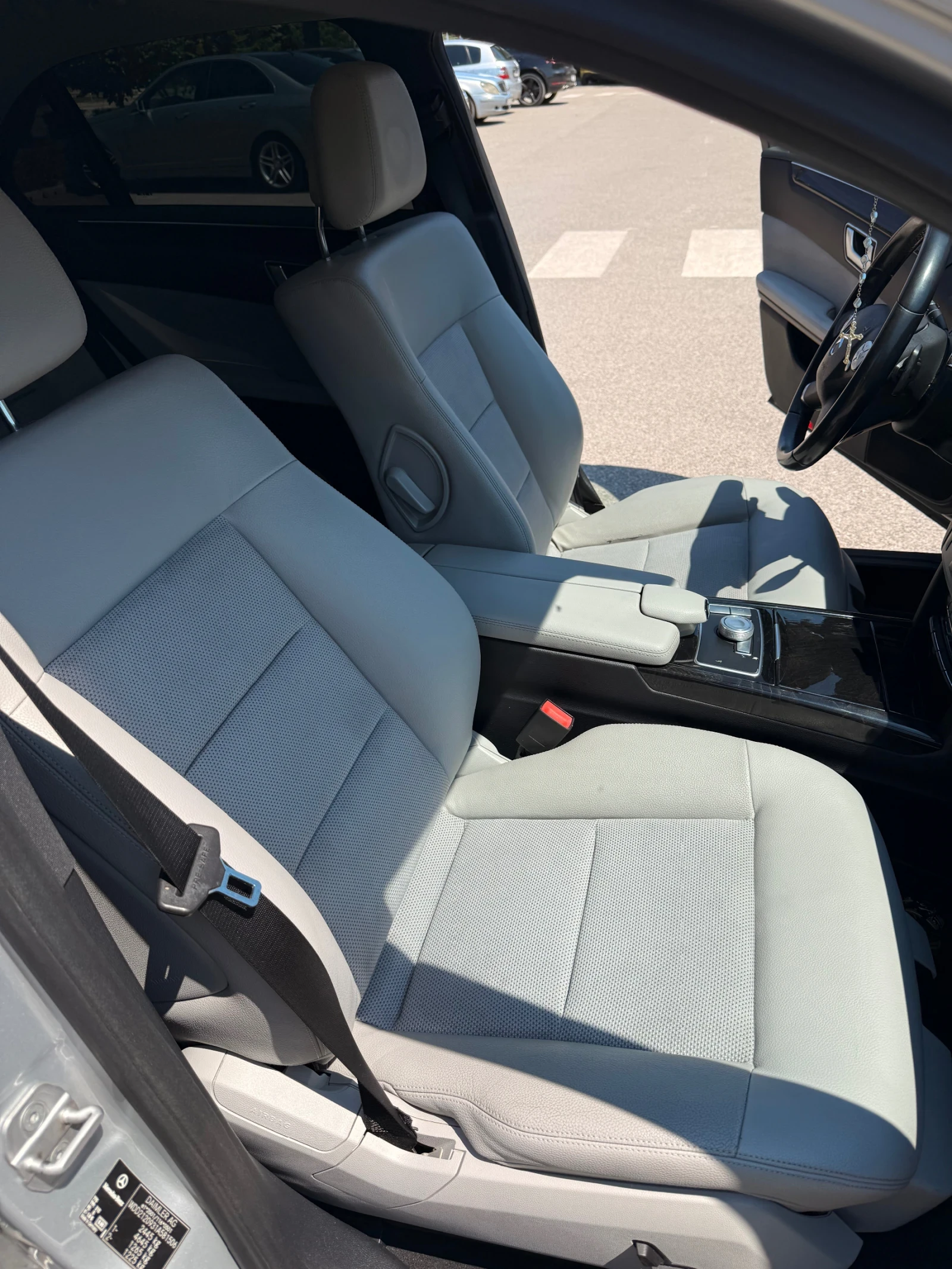 Mercedes-Benz E 350, снимка 8 - Автомобили и джипове - 56680455