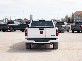 Dodge RAM 1500 Limited Crew Cab 4WD, снимка 8