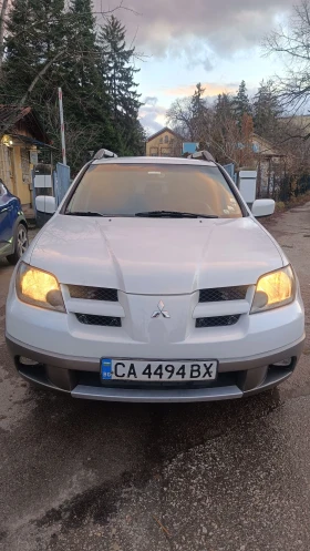 Mitsubishi Outlander 2.4i ГАЗОВ ИНЖЕКЦИОН, снимка 1