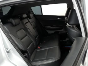 Kia Sportage 2.0 CRDi 4WD - 15993 € / 31279.59 лв. - 21121421 12