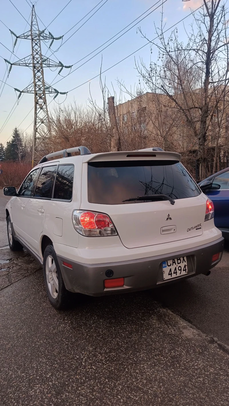 Mitsubishi Outlander 2.4i ГАЗОВ ИНЖЕКЦИОН, снимка 5 - Автомобили и джипове - 49012699