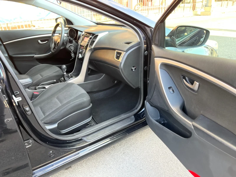 Mercedes-Benz GLC 350 AMG/Plug-in Hybrid, снимка 17 - Автомобили и джипове - 52634357