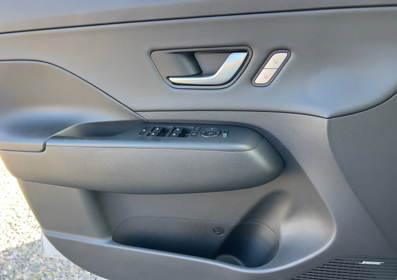 Hyundai Kona SV2 Electric Premium 2024 CH, снимка 11 - Автомобили и джипове - 51696263