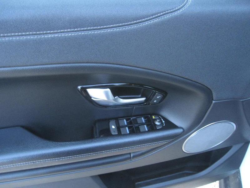 Land Rover Range Rover Evoque 2.0D, LUX, 4x4, снимка 9 - Автомобили и джипове - 52904242