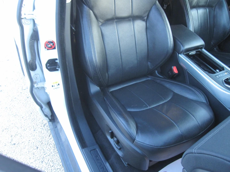 Land Rover Range Rover Evoque 2.0D, LUX, 4x4, снимка 11 - Автомобили и джипове - 52904242