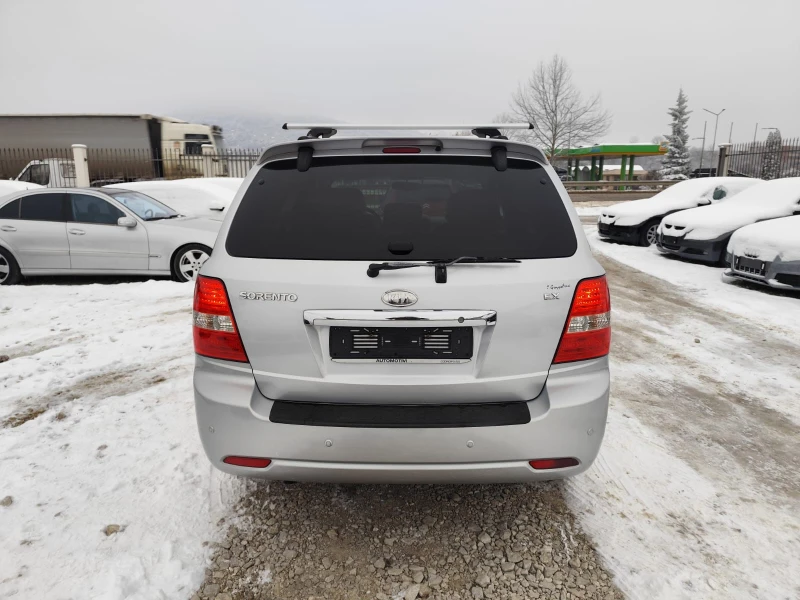 Kia Sorento 2.5 дизел ИТАЛИЯ, снимка 6 - Автомобили и джипове - 53355941