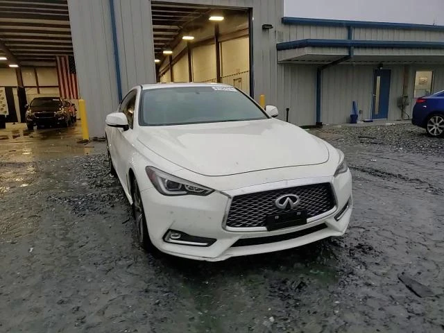 Infiniti Q30 3.0L 6 Rear-wheel drive, снимка 9 - Автомобили и джипове - 49191867